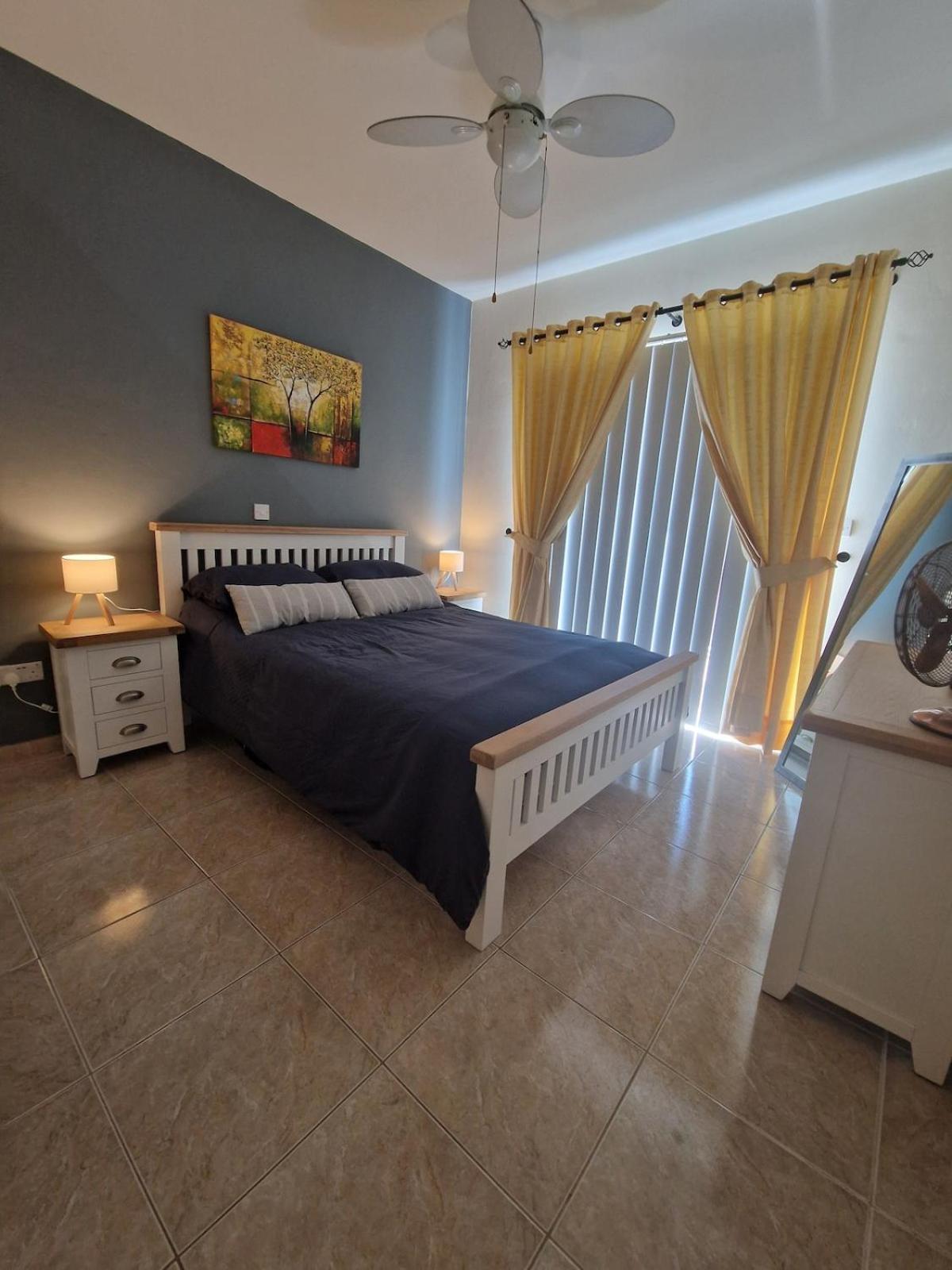 Sun Island Apartments Пафос Екстер'єр фото